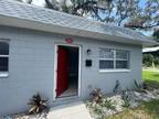 2 Bedroom In Lakeland FL 33803