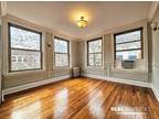 540 W Surf St Unit S 2 Chicago, IL