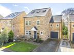 Chestnut Gardens, Baildon, West Yorkshire 5 bed detached house for sale -