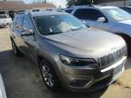 2019 Jeep Cherokee 2WD Latitude Plus