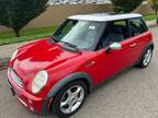 2005 MINI Cooper Base 2dr Hatchback