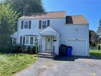 3 rd bedroom has carpet West Hartford, CT