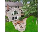 2701 Farview Dr