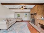 102 E Glen Haven Dr