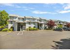 301 N 15TH ST UNIT 215, Hood River, OR 97031 Condominium For Sale MLS# 23043291