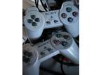Original game lot PlayStation x box wii 6 consoles 3 sats of controllers charge