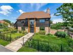 5 bedroom detached house for sale in Chequers Green, Shadoxhurst, TN26