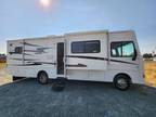 2014 Winnebago Winnebago VISTA Vista 30T 31ft