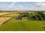 Langwith Lane, Heslington, York YO10 4 bed farm house for sale - £