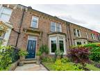 5 bedroom town house for sale in Stanhope Road South, Darlington, DL3