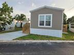6 Forest Ln #6F