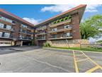 9540 South Mayfield Avenue, Unit 103S, Oak Lawn, IL 60453