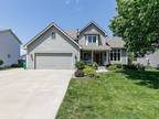 1005 SE Meadowlark Dr