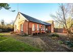 2 bedroom detached house for rent in The Green, Holyport, Maidenhead, Berkshire