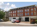 Lower Canal Walk, Southampton, Hampshire, SO14 2 bed apartment for sale -
