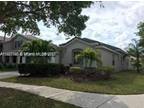 4079 Pinewood Ln #4079 Weston, FL 33331 - Home For Rent