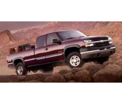 Used 2004 CHEVROLET Silverado 2500HD For Sale is a Green 2004 Chevrolet Silverado 2500 H/D Car for Sale in Columbia PA