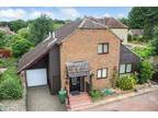 4 bedroom detached house for sale in St. Lawrence View, Bradwell, Milton Keynes