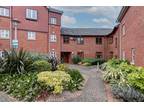 Old Hall Gardens, Shirley Solihull B90 4NN 2 bed flat for sale -