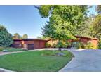 27447 Oakside Dr, Davis, CA 95618