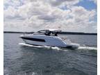 2019 Cruisers Yachts 390 Express Coupe Boat for Sale