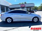 Used 2014 Hyundai Sonata Hybrid for sale.