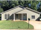 123 Spruce Ave Greer, SC 29651 - Home For Rent