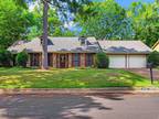 1422 Mossline Dr