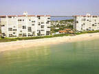 Beautiful 2/2 beachfront condo Hutchinson Island