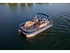 2013 Sun Tracker Fishin' Barge 20 DLX