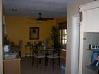 3 bed/2 bath in great location: Furnished