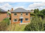 4 bedroom detached house for sale in Ashford Road, Bearsted, Maidstone, ME14