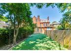 4 bedroom apartment for sale in Platts Lane, Hampstead, NW3