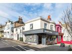 Surrey Street, Brighton 2 bed apartment for sale -