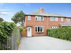 2 bedroom semi-detached house for sale in Whites Row, Kenilworth, Warwickshire
