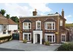 Oxford Street, Whitstable 6 bed detached house - £