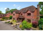 5 bedroom detached house for sale in Oak Way, Ifold, RH14