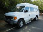 2004 Ford E-350 Passenger Van E-350 Super Duty Extended