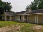 3 Bedroom In Buna TX 77612