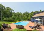 4 Bedroom In East Hampton NY 11937