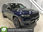 2023 Jeep grand cherokee Black, 12 miles