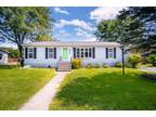 19 5th Drive, Hyde Park, NY 12538