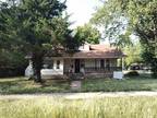 642 E North St El Dorado, KS -