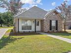 302 S Daphne Dr