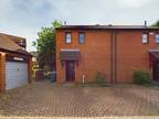 2 bedroom apartment for sale in Admirals Croft, Hull Marina, HU1