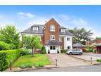2 bedroom apartment for sale in Carlton House, Lewes Road, East Grinstead, RH19