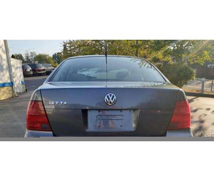 2003 Volkswagen Jetta for sale is a Grey 2003 Volkswagen Jetta 2.5 Trim Car for Sale in Lynnwood WA