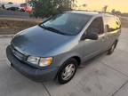 2000 Toyota Sienna LE 4-Door SPORTS VAN