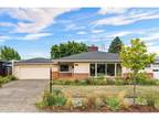 2825 Southeast 69th Avenue, Portland, OR 97206