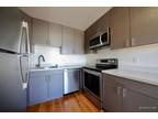 Beautifully remodeled apt in the Marina including parking!